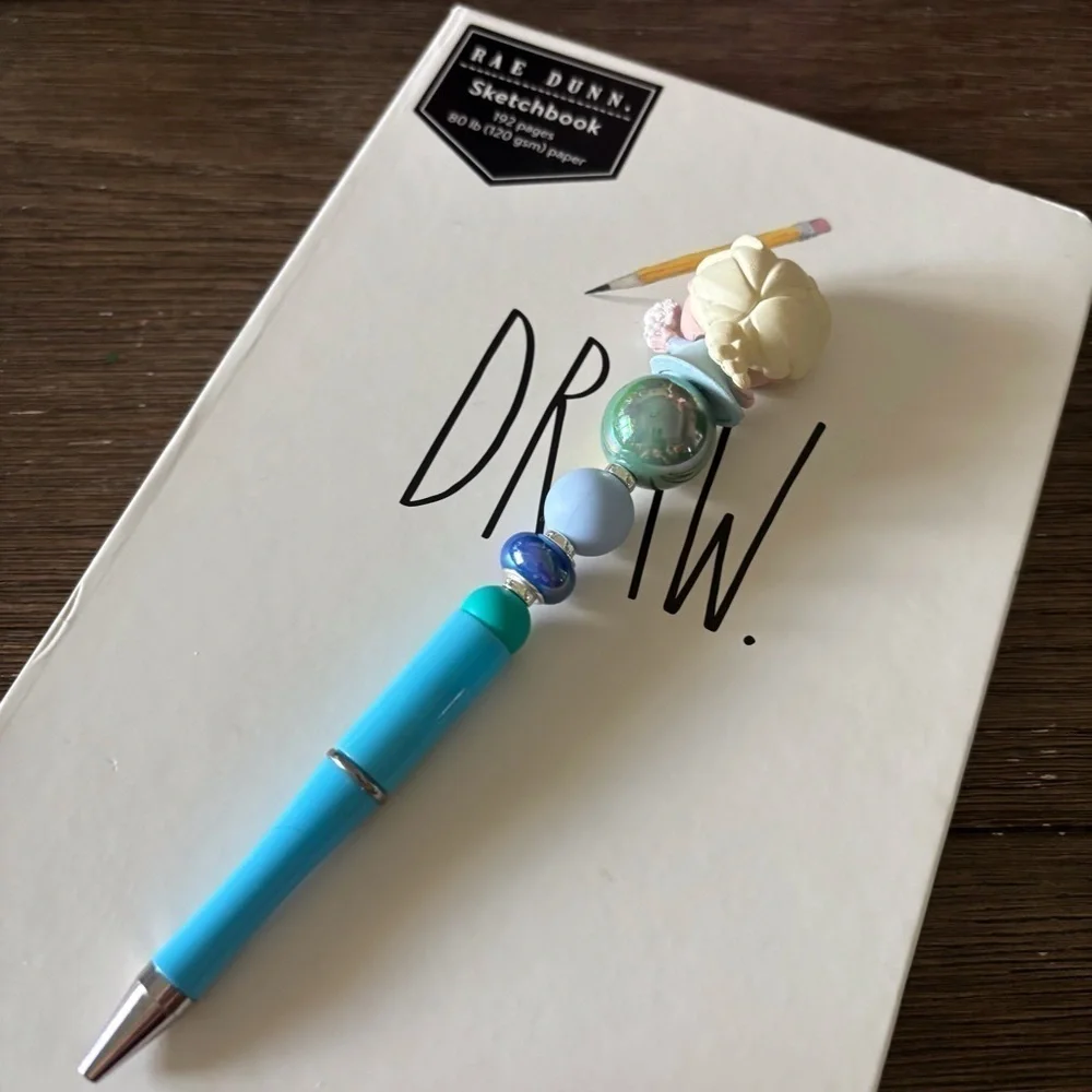 Disney Doorables: Frozen: Elsa handmade beaded pen